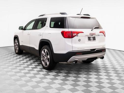 White Frost Tri-Coat 2019 GMC Acadia SLT-2
