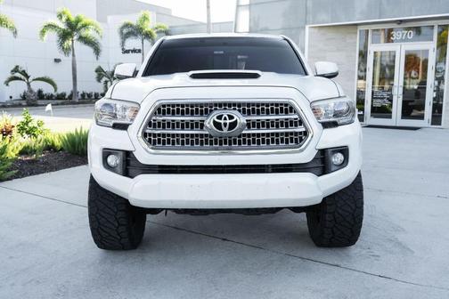 2017 Toyota Tacoma SR5
