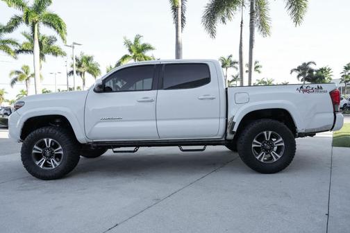 2017 Toyota Tacoma SR5