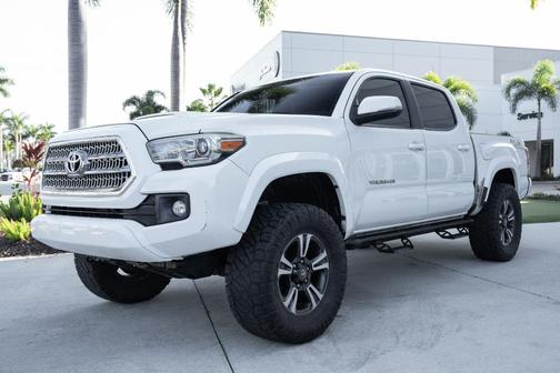 2017 Toyota Tacoma SR5