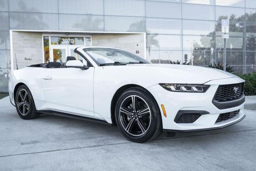 2024 Ford Mustang EcoBoost