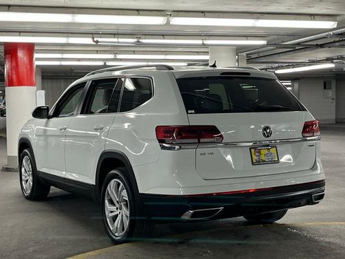 Pure White 2023 Volkswagen Atlas 3.6L SE w/Technology