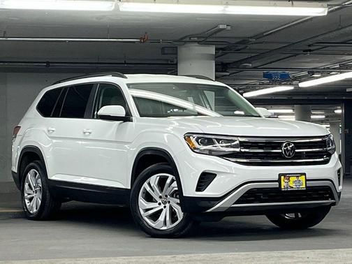 Pure White 2023 Volkswagen Atlas 3.6L SE w/Technology