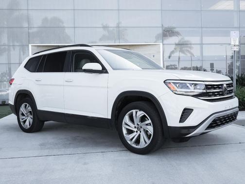 Pure White 2023 Volkswagen Atlas 3.6L SE w/Technology