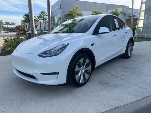 2022 Tesla Model Y Long Range