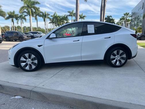 2022 Tesla Model Y Long Range