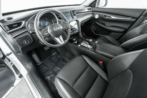 2025 INFINITI QX50 Luxe