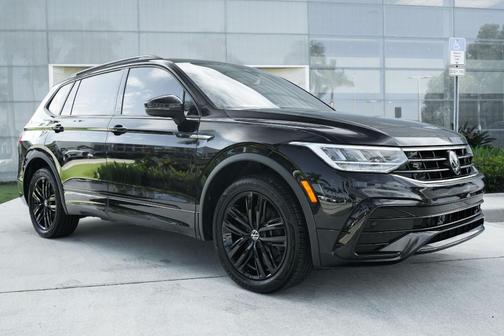 2022 Volkswagen Tiguan 2.0T SE R-Line Black
