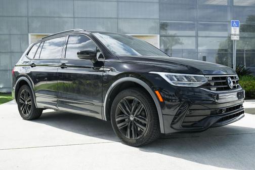 2022 Volkswagen Tiguan 2.0T SE R-Line Black
