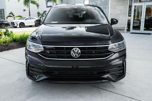 2022 Volkswagen Tiguan 2.0T SE R-Line Black