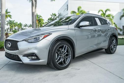 2018 INFINITI QX30 Premium