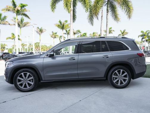 Gray 2023 Mercedes-Benz GLS 450 4MATIC