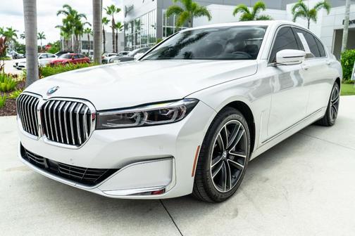 2021 BMW 750 i xDrive