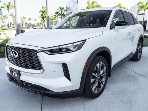 Majestic White 2023 INFINITI QX60 Luxe