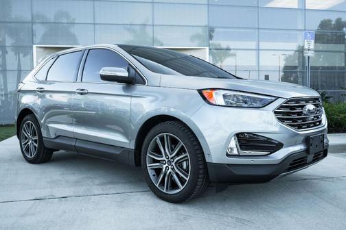 2020 Ford Edge Titanium