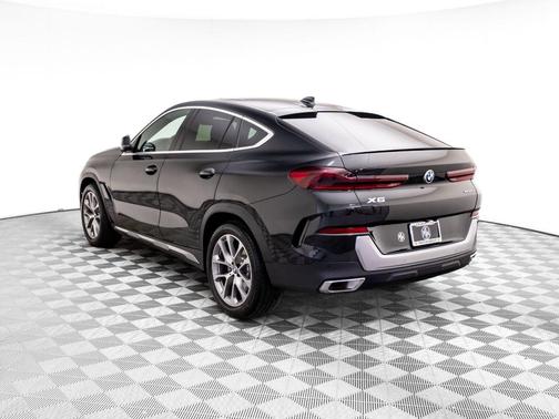 2023 BMW X6 xDrive40i