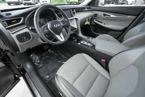 2025 INFINITI QX50 Luxe