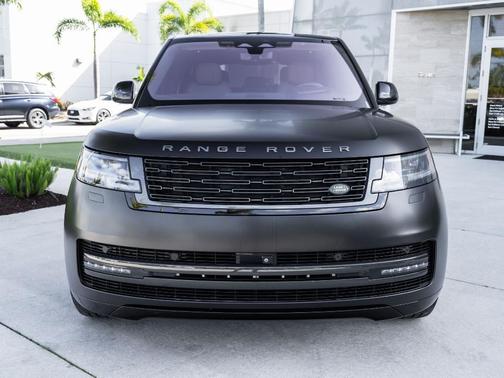 Fuji White 2023 Land Rover Range Rover P530 SE