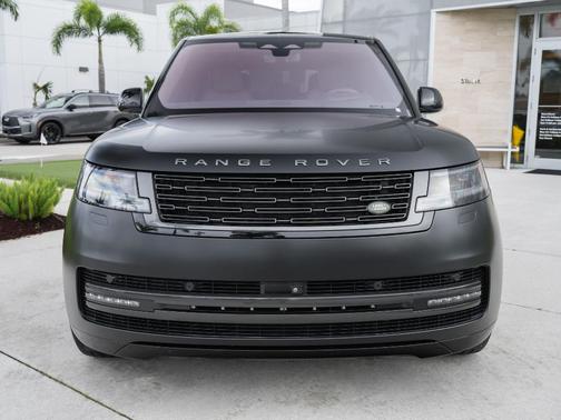 Fuji White 2023 Land Rover Range Rover P530 SE