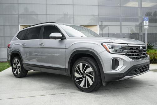 2024 Volkswagen Atlas 2.0T SE w/Technology