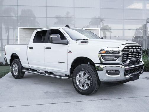 Bright White Clearcoat 2026 RAM 2500 Big Horn