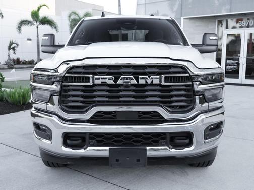 Bright White Clearcoat 2026 RAM 2500 Big Horn