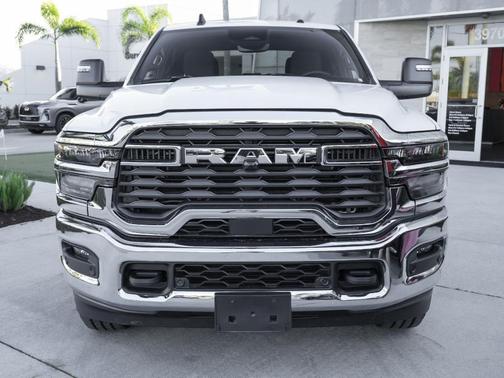 Bright White Clearcoat 2026 RAM 2500 Big Horn
