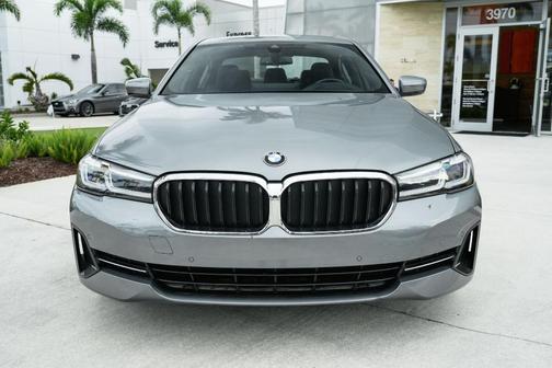 2023 BMW 530 i