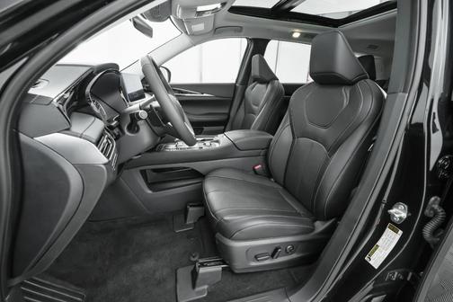 2025 INFINITI QX60 Pure
