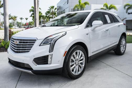 Crystal White Tri-Coat 2019 Cadillac XT5 Platinum