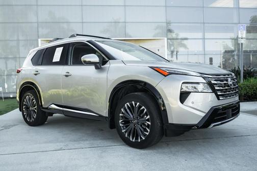 2025 Nissan Rogue Platinum