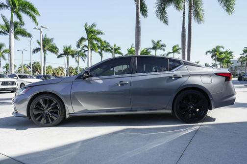 2022 Nissan Altima 2.5 SR