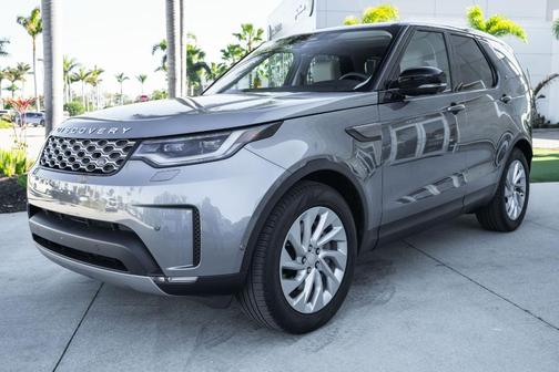 2025 Land Rover Discovery P300 S