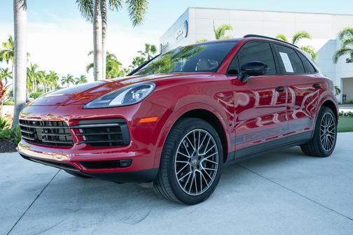 2023 Porsche Cayenne Platinum Edition