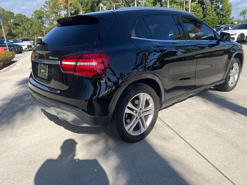 2020 Mercedes-Benz GLA 250 Base 4MATIC