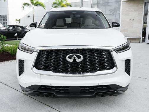 Majestic White 2023 INFINITI QX60 Luxe
