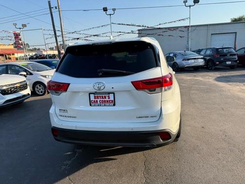 2017 Toyota Highlander Limited