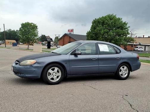 Blue 2000 Ford Taurus SES