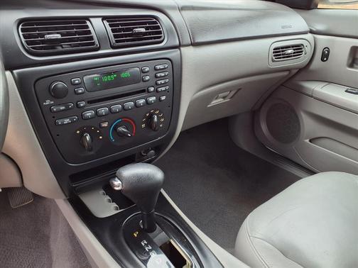 2002 Ford Taurus SES