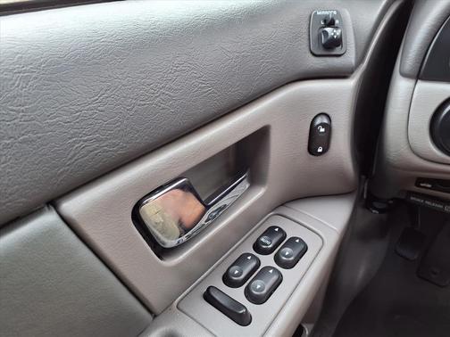 2002 Ford Taurus SES