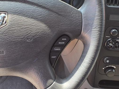 2005 Dodge Caravan SE