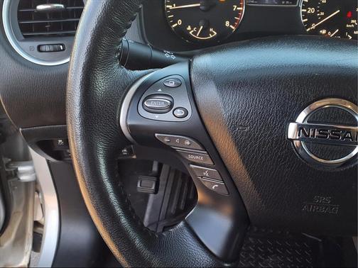 2020 Nissan Pathfinder SL