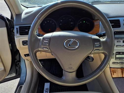 Green 2006 Lexus ES 330 Base (A5)