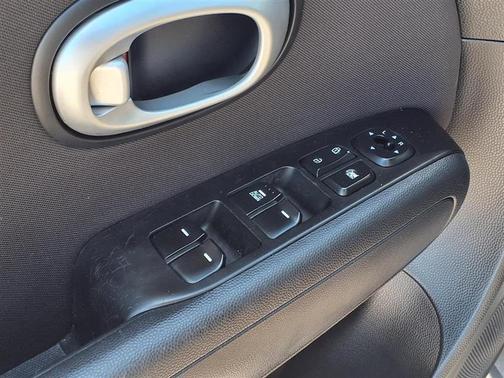 Brown 2016 Kia Soul Base