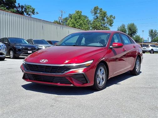 Red 2024 Hyundai ELANTRA SE