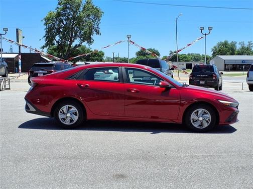 Red 2024 Hyundai ELANTRA SE