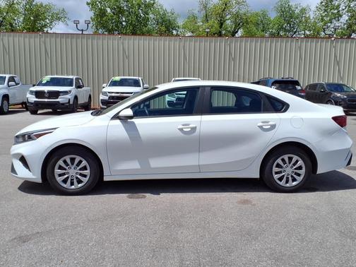 2024 Kia Forte LX