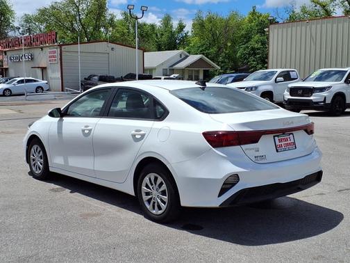 2024 Kia Forte LX