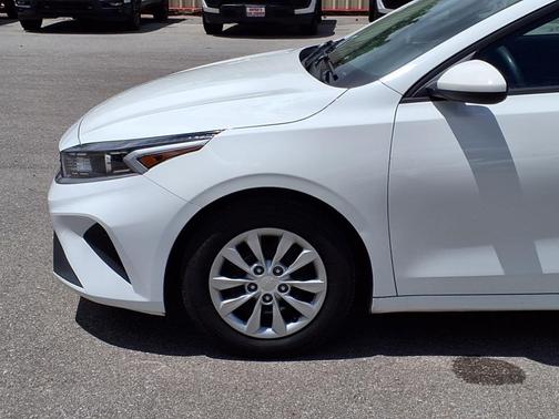 2024 Kia Forte LX