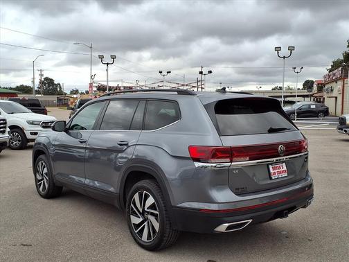 2024 Volkswagen Atlas 2.0T SE